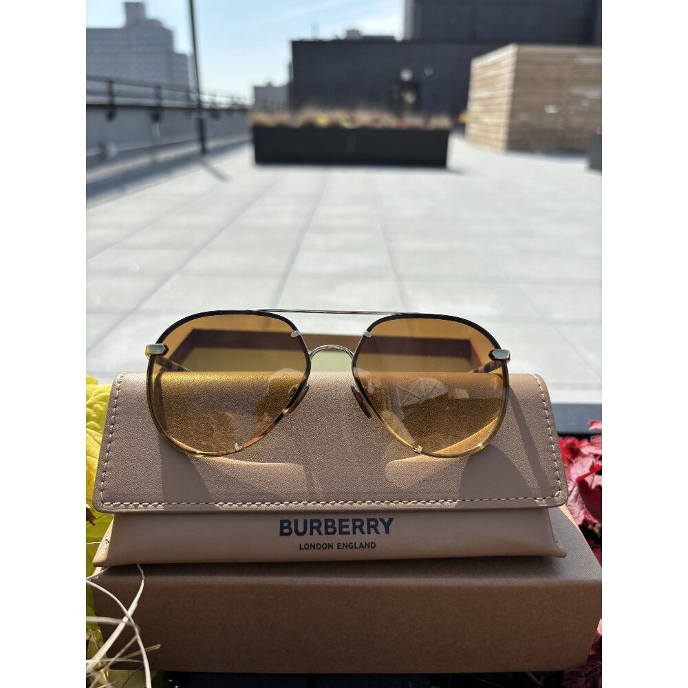 Sunglasses Burberry Women BE3099 11452L Light Gold/Light Yellow Gradient Ochre A